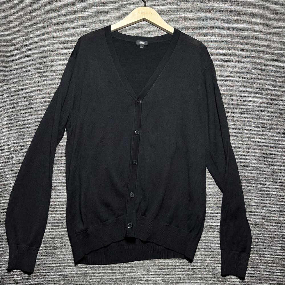 Uniqlo Cardigan Sweater Men's Medium Black 100% Wool Buttons LS V Neck